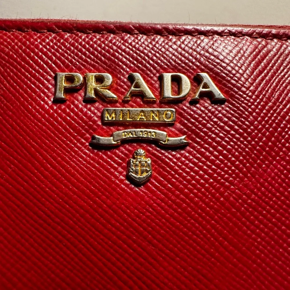 Prada Red Leather Zip Wallet W/COA. EUC. - Picture 2 of 12